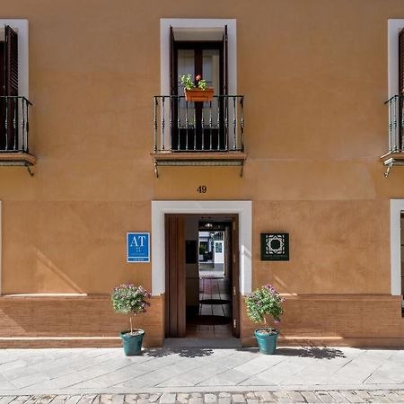 Triana Boutique Apartments By Hommyhome Seville Exterior photo
