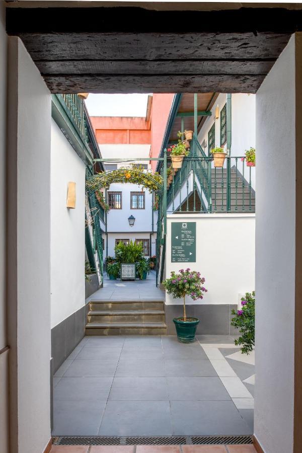 Triana Boutique Apartments By Hommyhome Seville Exterior photo