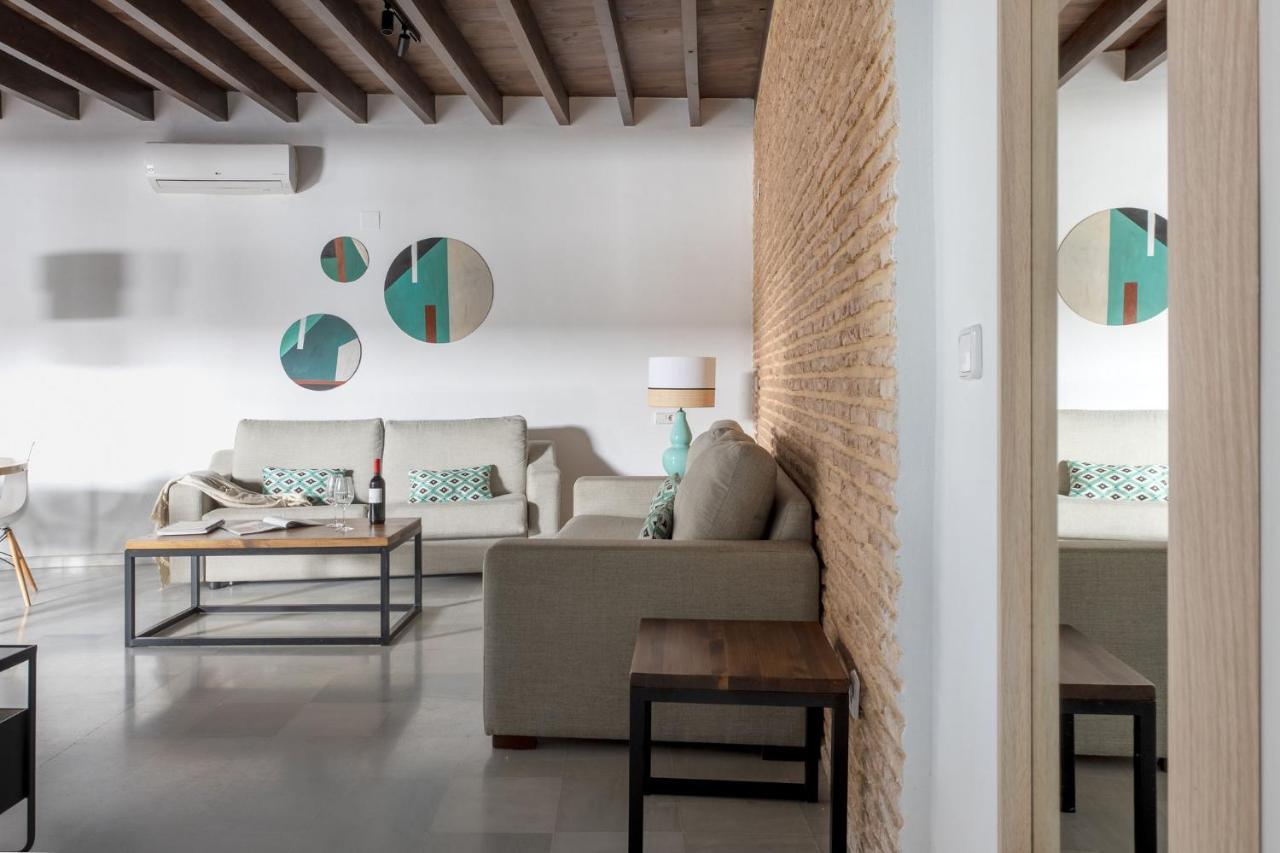 Triana Boutique Apartments By Hommyhome Seville Exterior photo