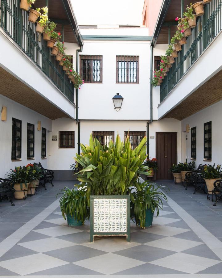 Triana Boutique Apartments By Hommyhome Seville Exterior photo