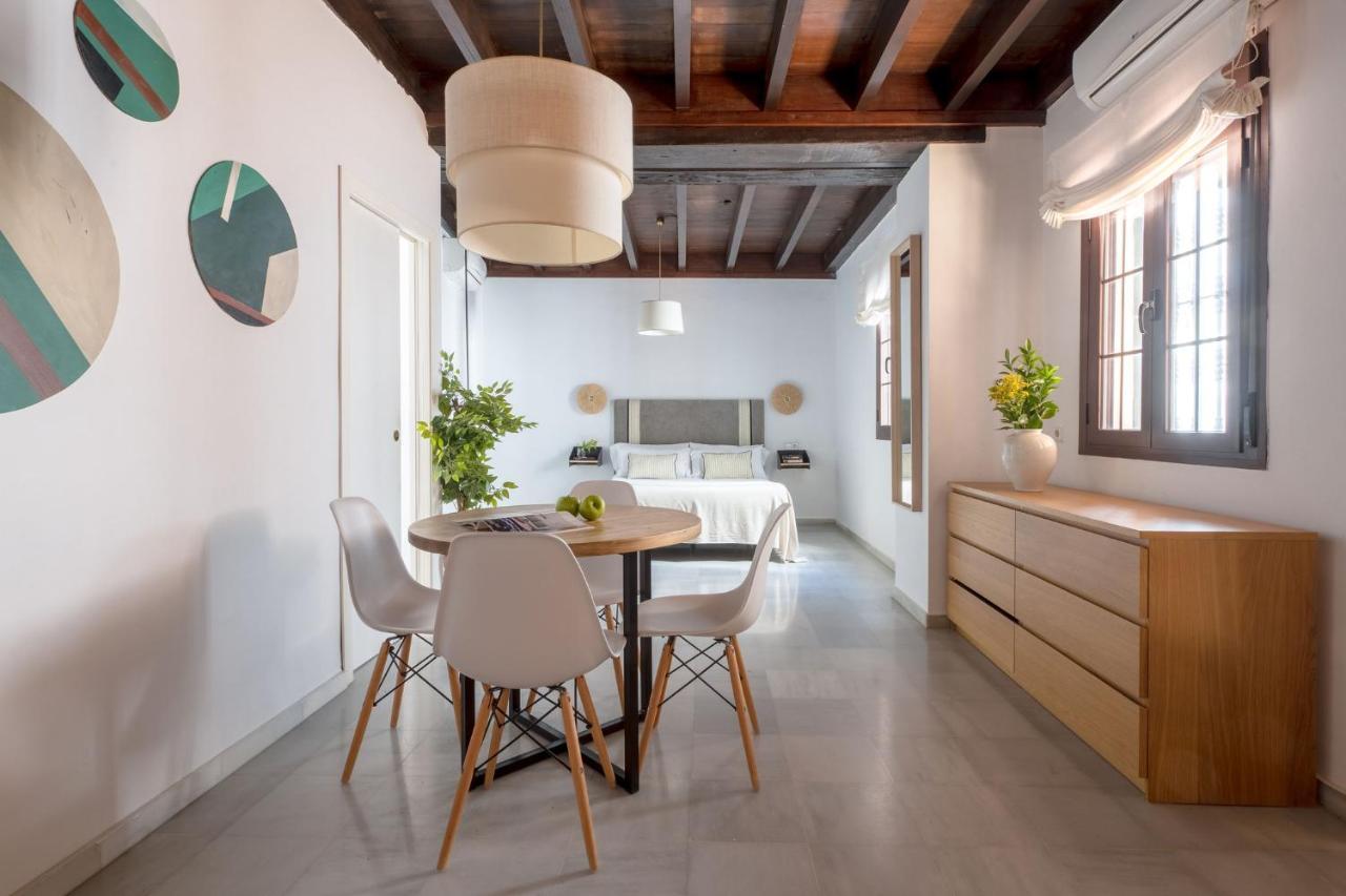 Triana Boutique Apartments By Hommyhome Seville Exterior photo