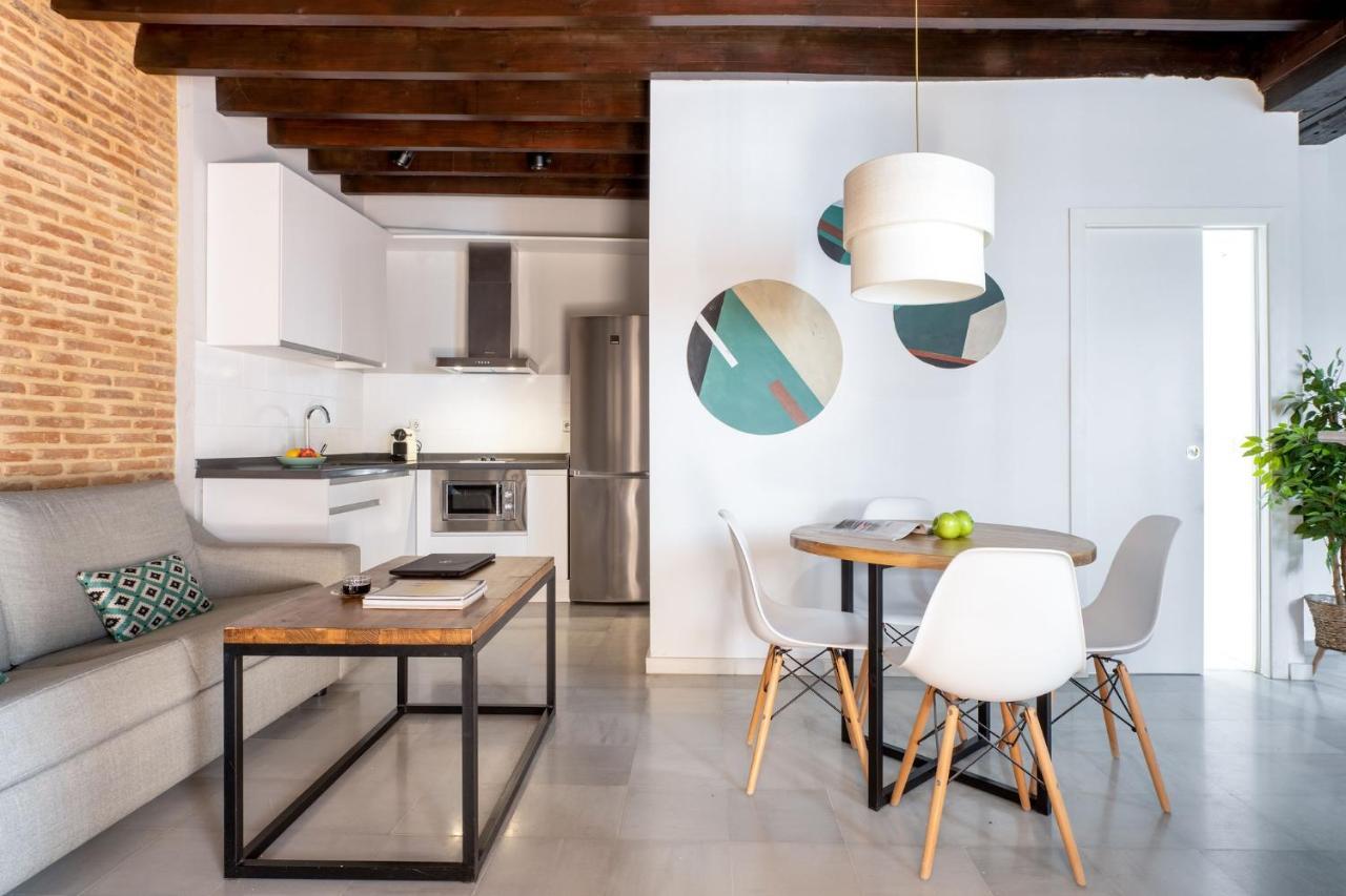 Triana Boutique Apartments By Hommyhome Seville Exterior photo
