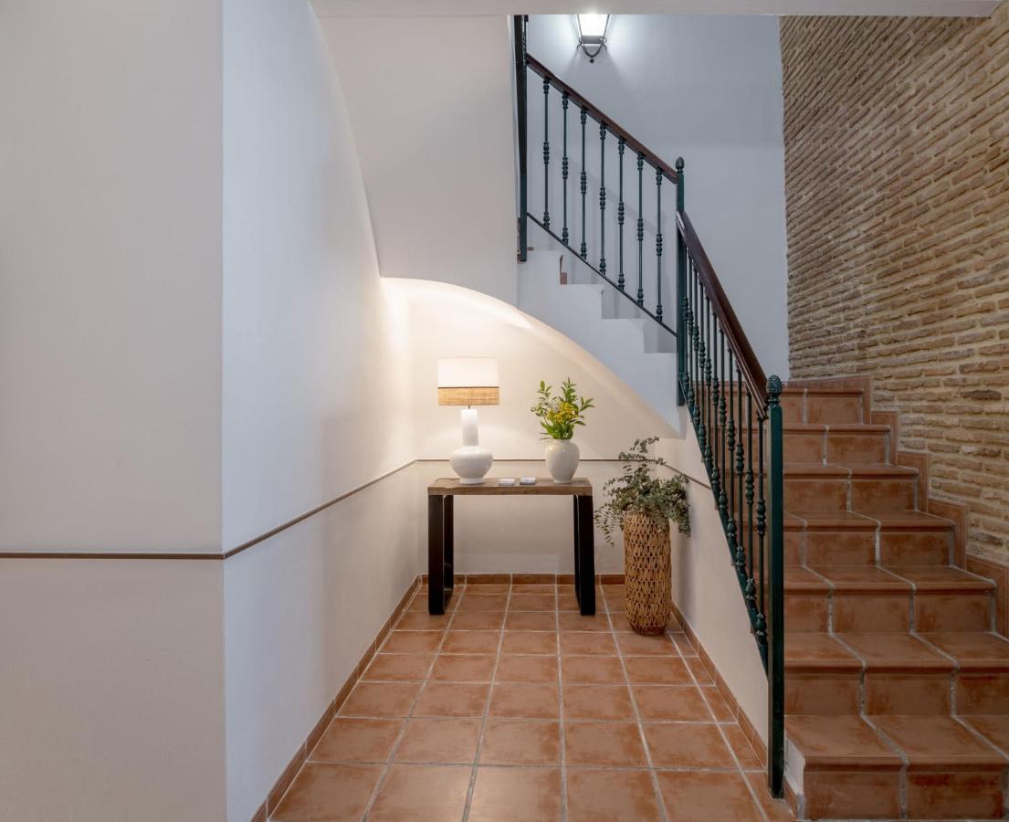 Triana Boutique Apartments By Hommyhome Seville Exterior photo