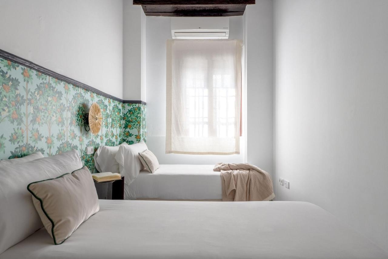 Triana Boutique Apartments By Hommyhome Seville Exterior photo