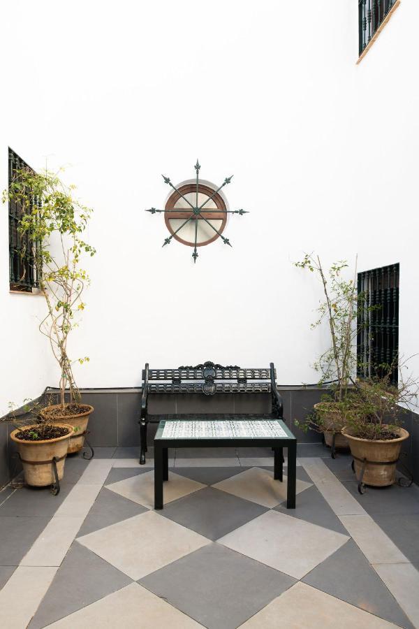 Triana Boutique Apartments By Hommyhome Seville Exterior photo