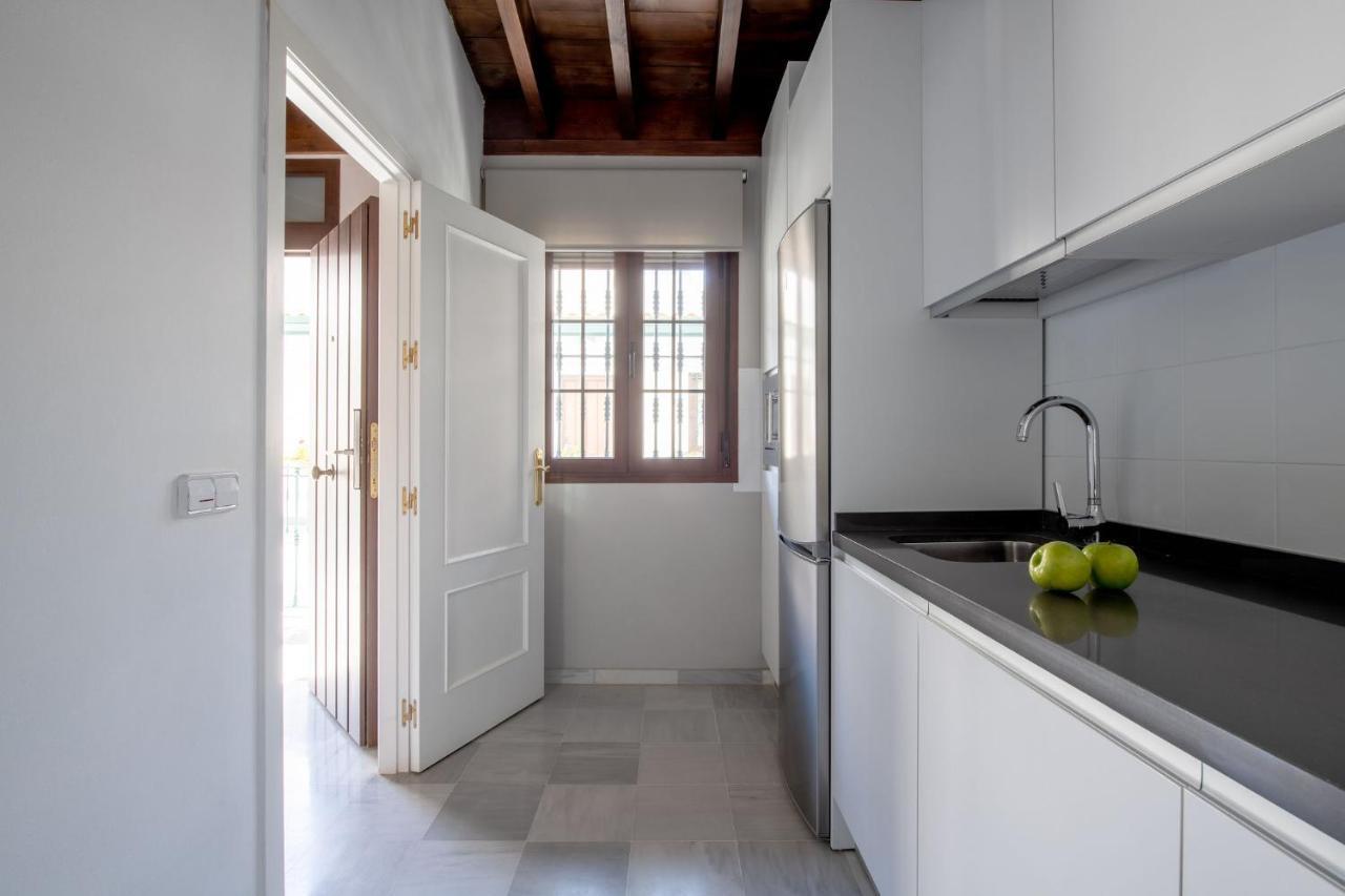Triana Boutique Apartments By Hommyhome Seville Exterior photo