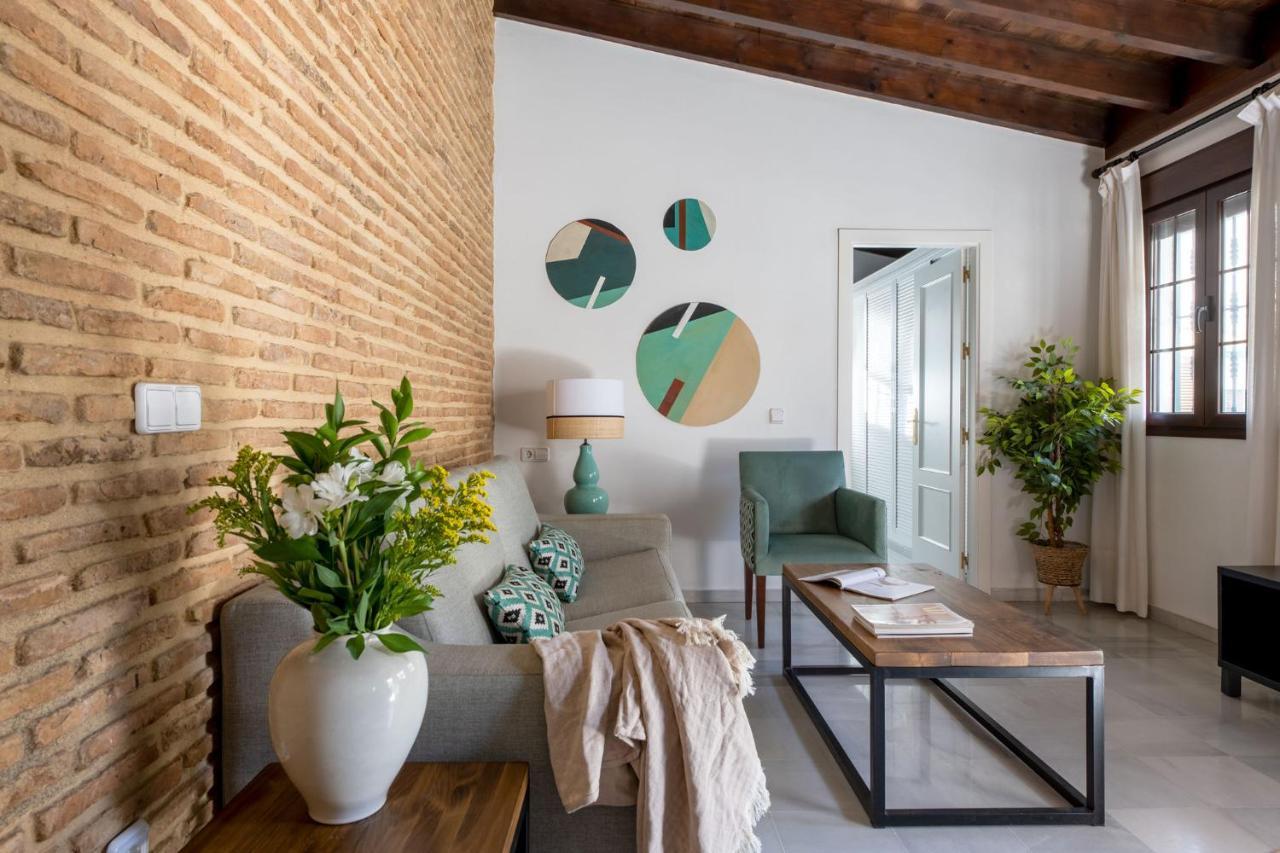Triana Boutique Apartments By Hommyhome Seville Exterior photo