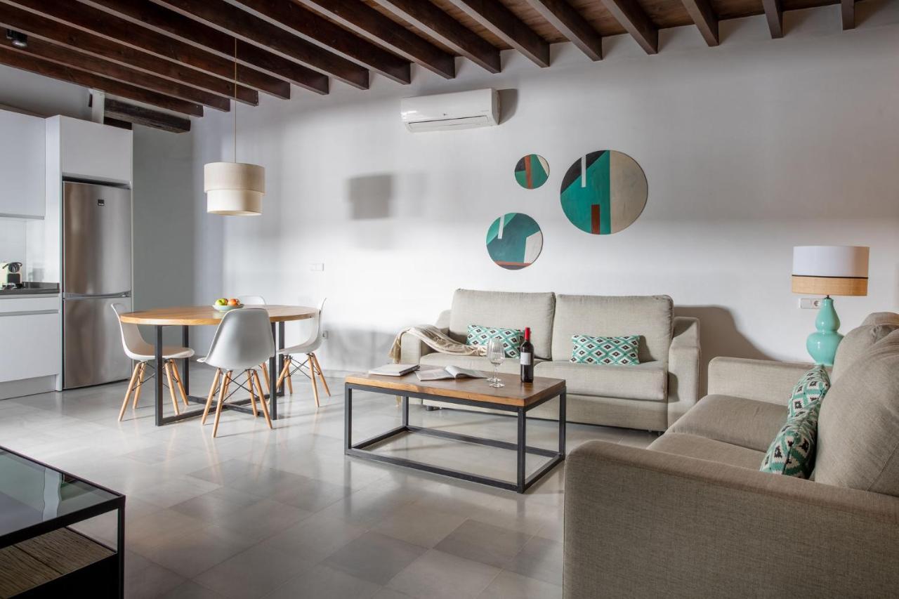 Triana Boutique Apartments By Hommyhome Seville Exterior photo