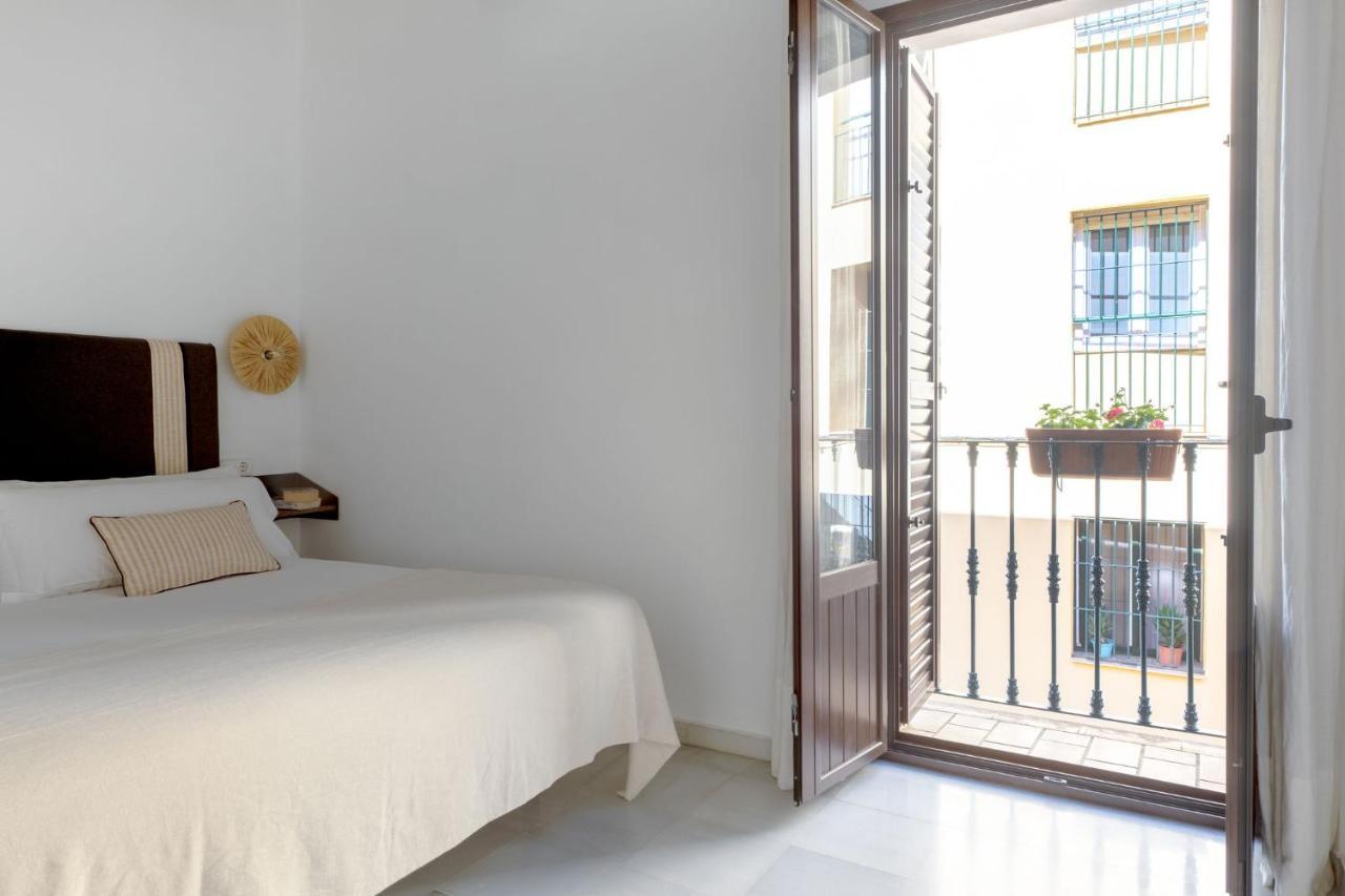 Triana Boutique Apartments By Hommyhome Seville Exterior photo