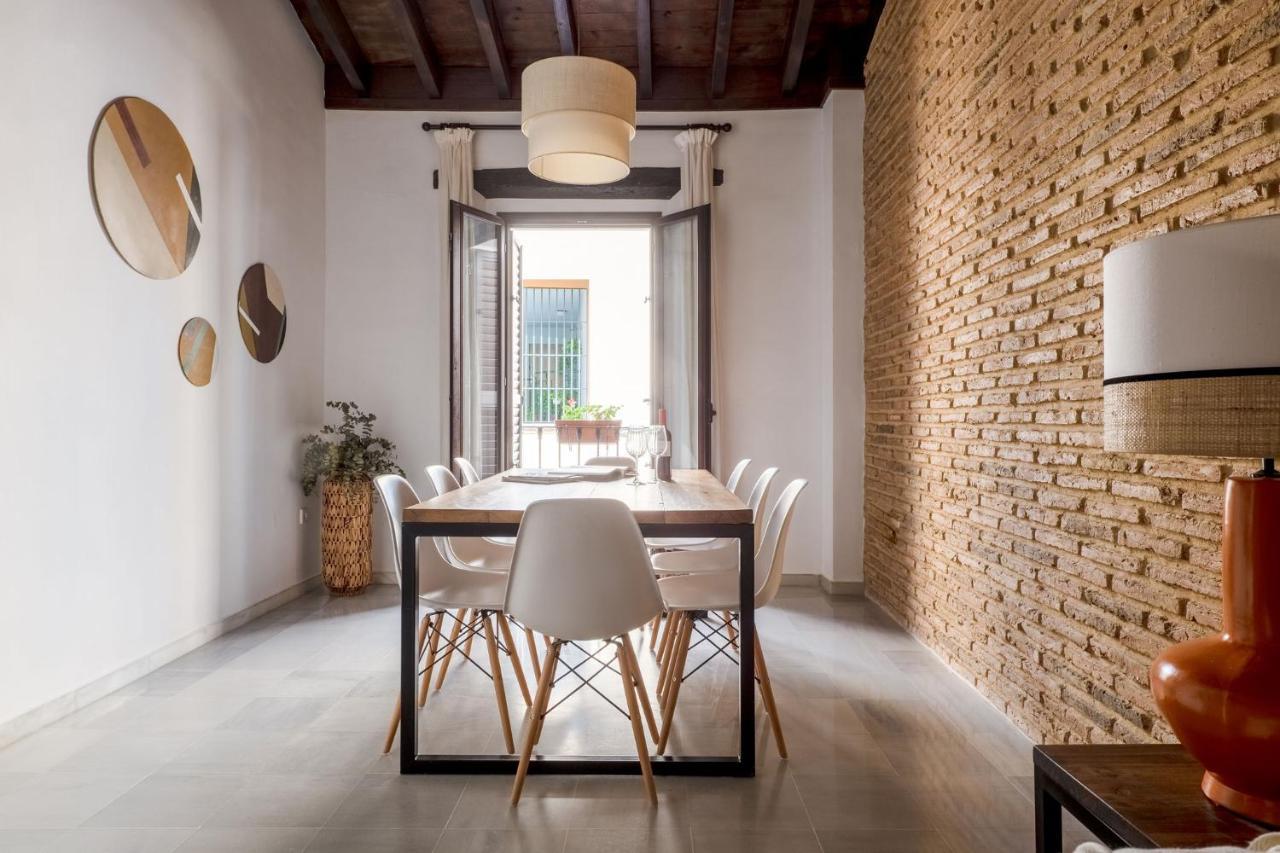 Triana Boutique Apartments By Hommyhome Seville Exterior photo
