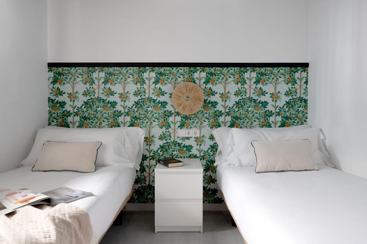 Triana Boutique Apartments By Hommyhome Seville Exterior photo